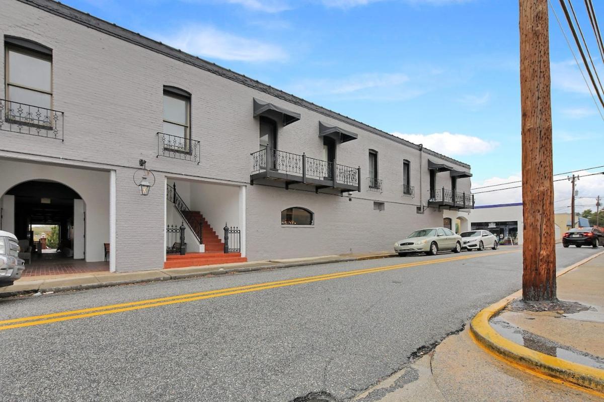 Appartement Eagle Exec Loft In Downtown Statesboro Extérieur photo
